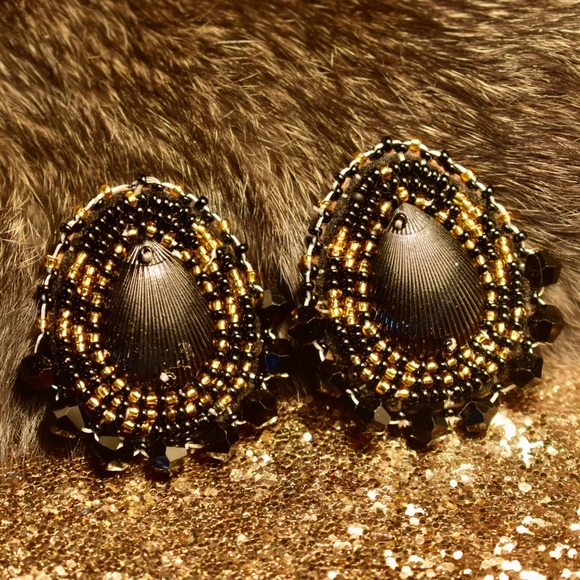 Native shell earrings - Picture 2 of 5